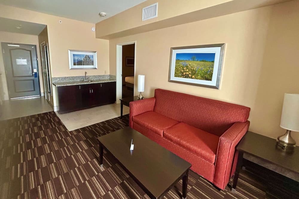 Wyndham Garden Lancaster CA gallery photo in Lancaster, CA — image 10