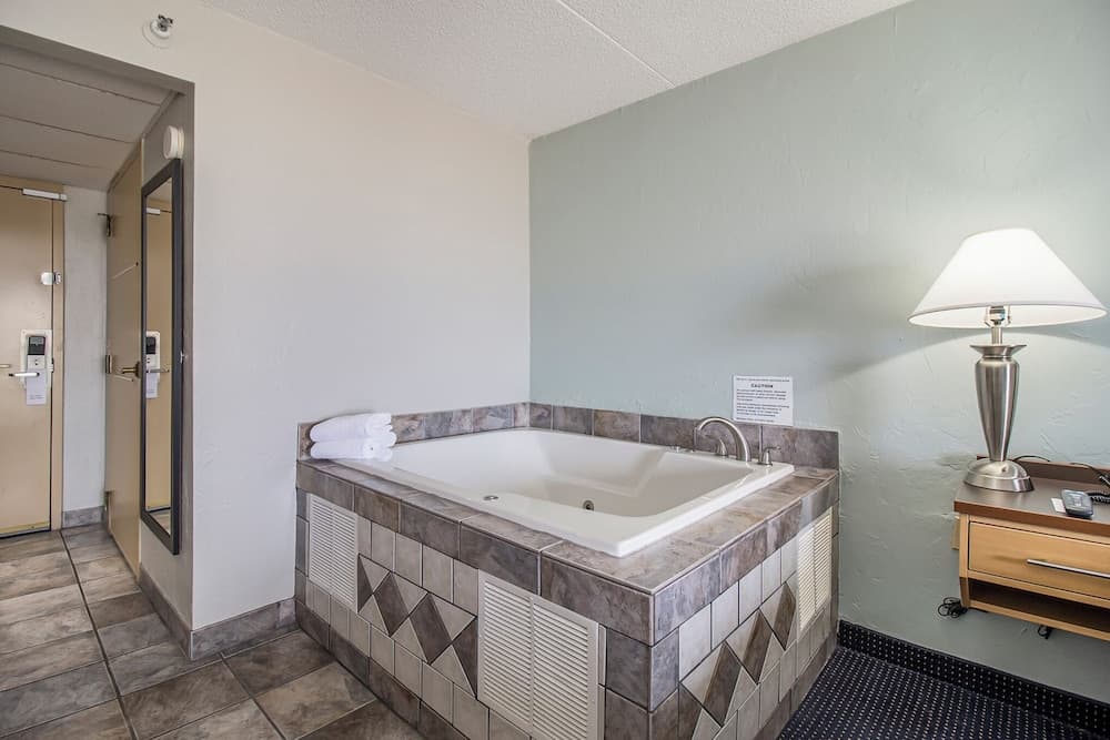 Dunes Waterfront Resort gallery photo in Mears, MI — image 15