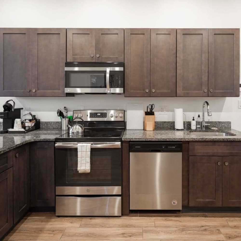 Sosuite 3BR Apt w Balcony, W/d, Gym, On-site Bar interior in Philadelphia, PA — gallery photo 2