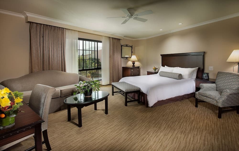 Coast Burbank Hotel gallery photo in Burbank, CA — image 7