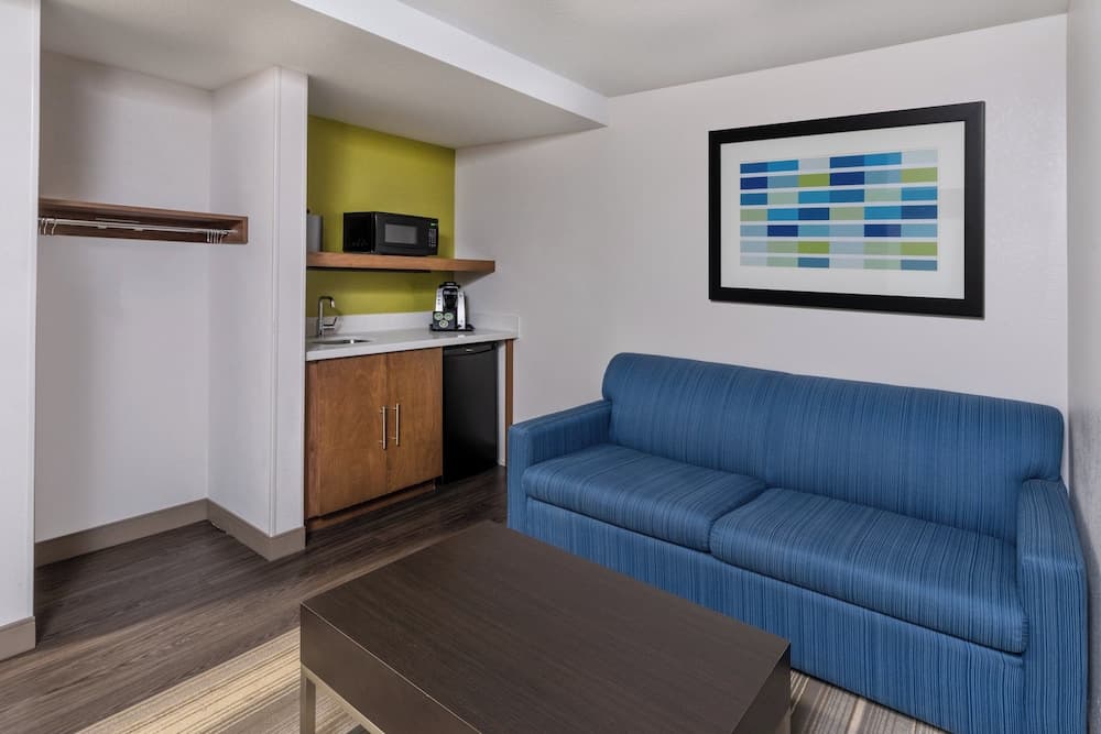 Holiday Inn Express Hotel & Suites Deadwood-Gold Dust Casino by IHG interior in Deadwood, SD — gallery photo 2