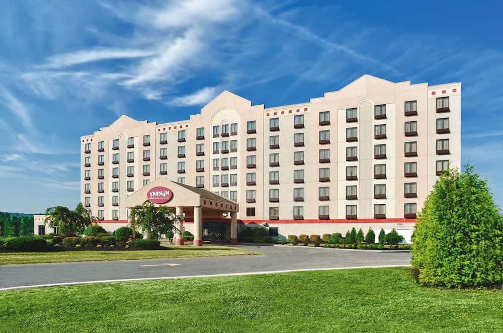 Vernon Downs Casino and Hotel featured exterior or lobby in Vernon — similar hotel