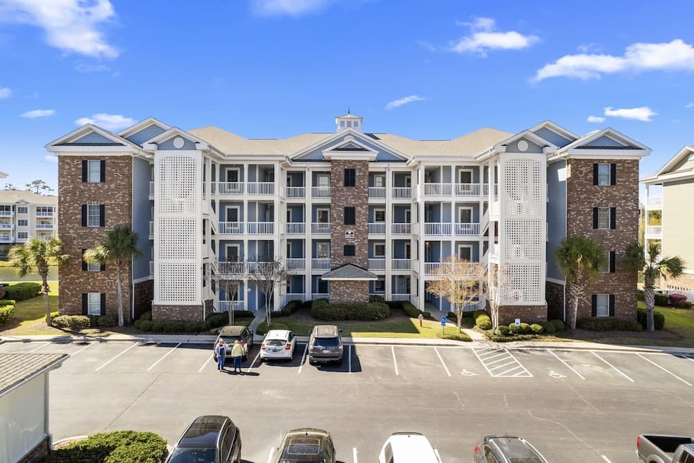 Surf & Turf Myrtlewood 301 interior in Myrtle Beach, SC — gallery photo 2