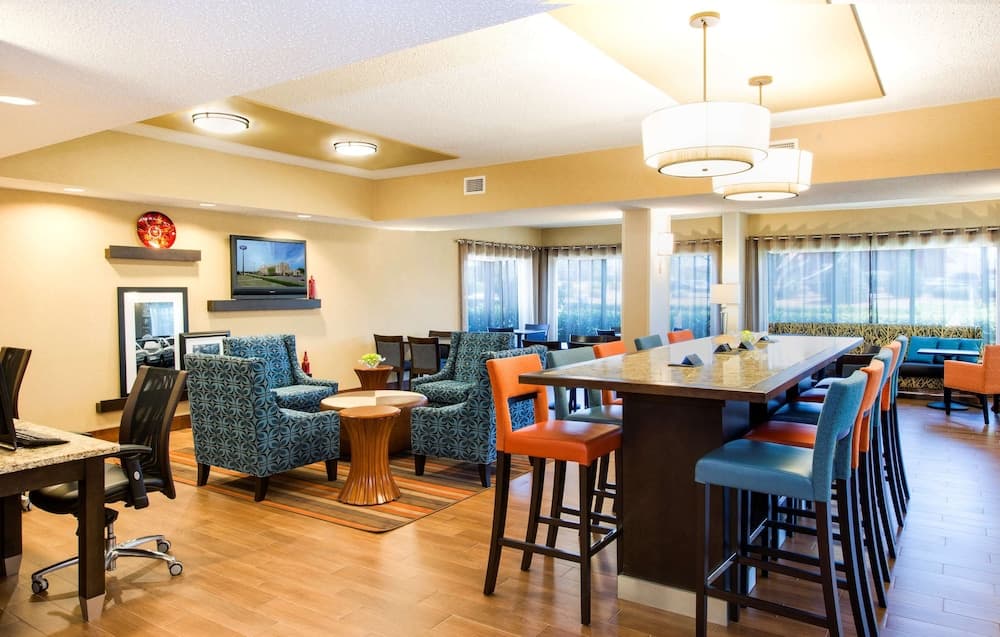 Hampton Inn Spartanburg-North I-85 property views in Spartanburg, SC — gallery photo 3