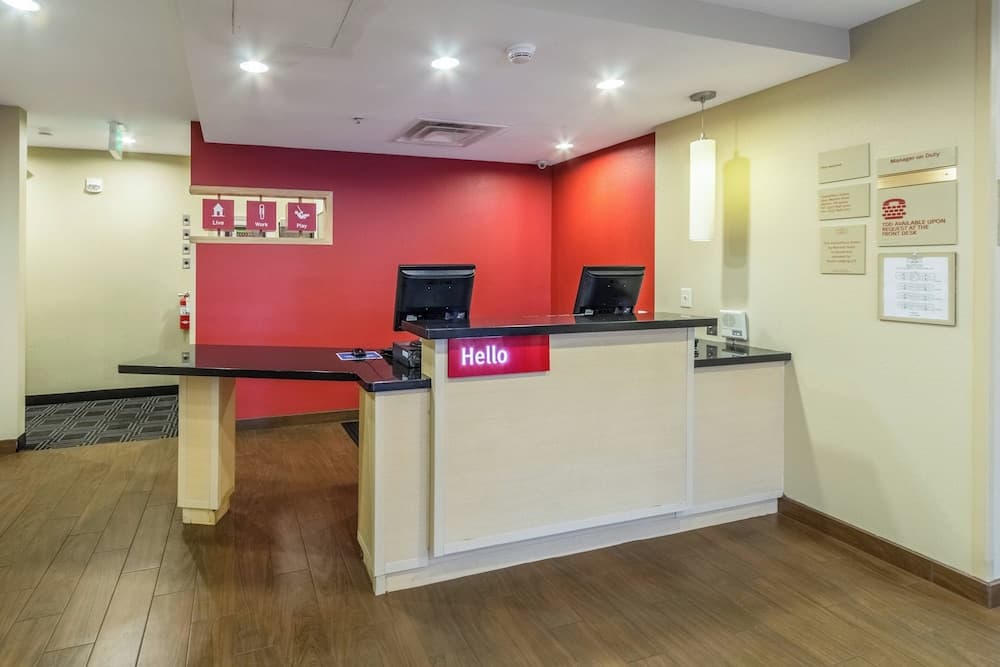 Marriott TownePlace Suites Dayton North interior in Dayton, OH — gallery photo 2