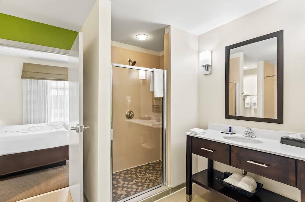 Sleep Inn & Suites Dripping Springs - Austin Area gallery photo in Dripping Springs, TX — image 25