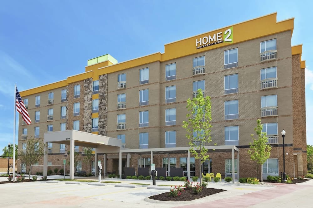 Home2 Suites By Hilton West Bloomfield Detroit featured exterior or lobby in West Bloomfield — similar hotel