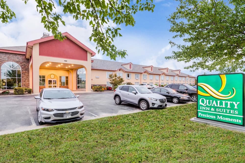 Quality Inn & Suites Carthage near Precious Moments Chapel featured exterior or lobby in Carthage, MO — similar hotel