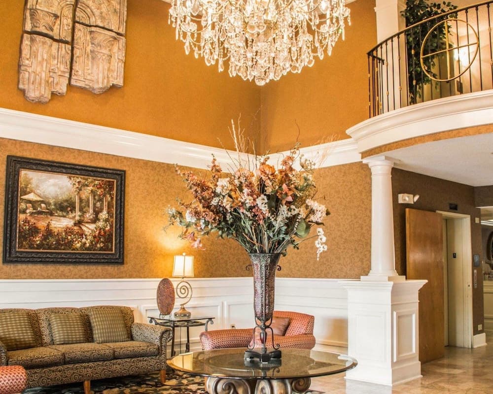 Quality Suites San Antonio Northeast interior in San Antonio, TX — gallery photo 2