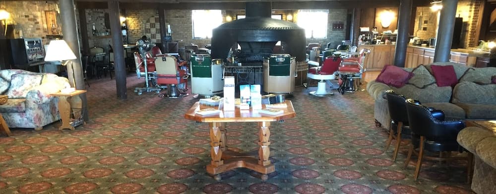 Don Q Inn property views in Dodgeville, WI — gallery photo 3