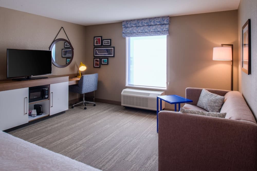 Hampton Inn & Suites Wixom gallery photo in Wixom, MI — image 23