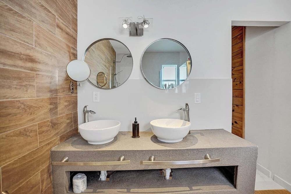 Waves by Stay Hospitality property views in Pompano Beach, FL — gallery photo 3