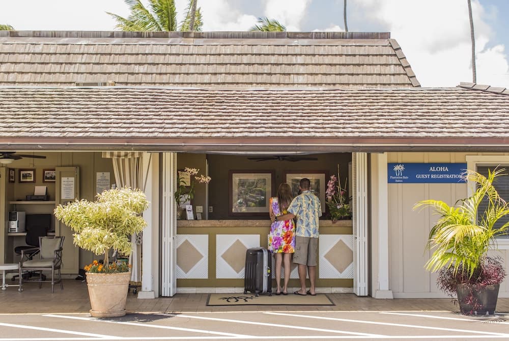 Plantation Hale Suites interior in Kapaa, HI — gallery photo 2