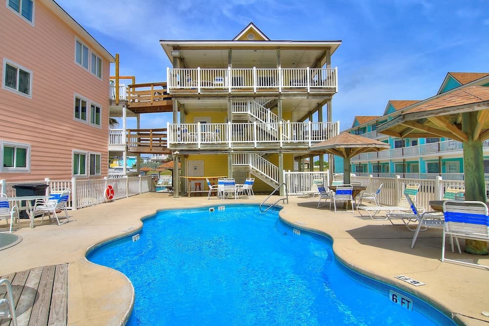 Beachgate Condo Suites And Hotel 233 1 Bedroom Condo interior in Port Aransas, TX — gallery photo 2