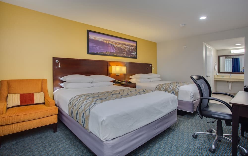 Quality Inn San Diego South - Chula Vista property views in Chula Vista, CA — gallery photo 3
