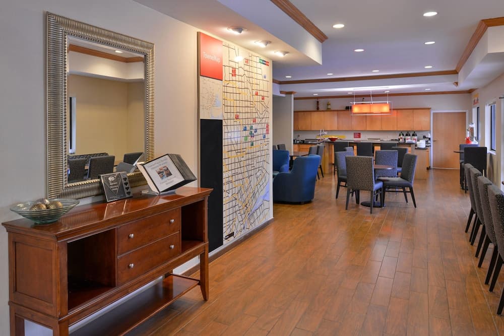 Towneplace Suites by Marriott Warren gallery photo in Warren, MI — image 22