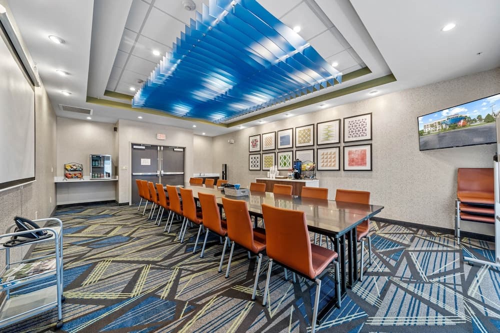 Holiday Inn Express & Suites Lakeland South by IHG gallery photo in Lakeland, FL — image 41