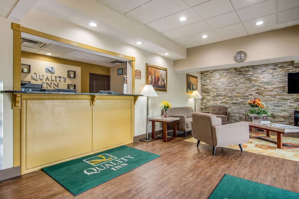 Quality Inn & Suites Union City - Atlanta South interior in Union City, GA — gallery photo 2