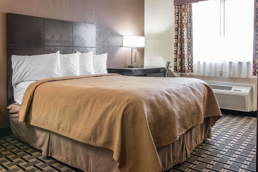 Quality Inn Grand Rapids South-Byron Center featured exterior or lobby in Grand Rapids, MI — similar hotel