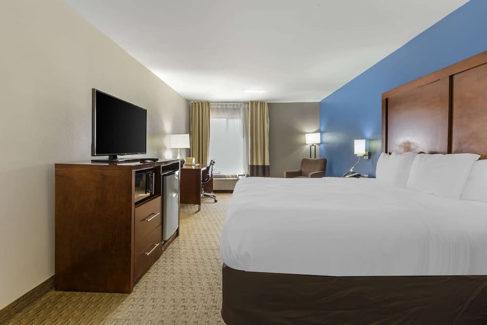 Comfort Inn Garner Clayton I-40 property views in Garner, NC — gallery photo 3