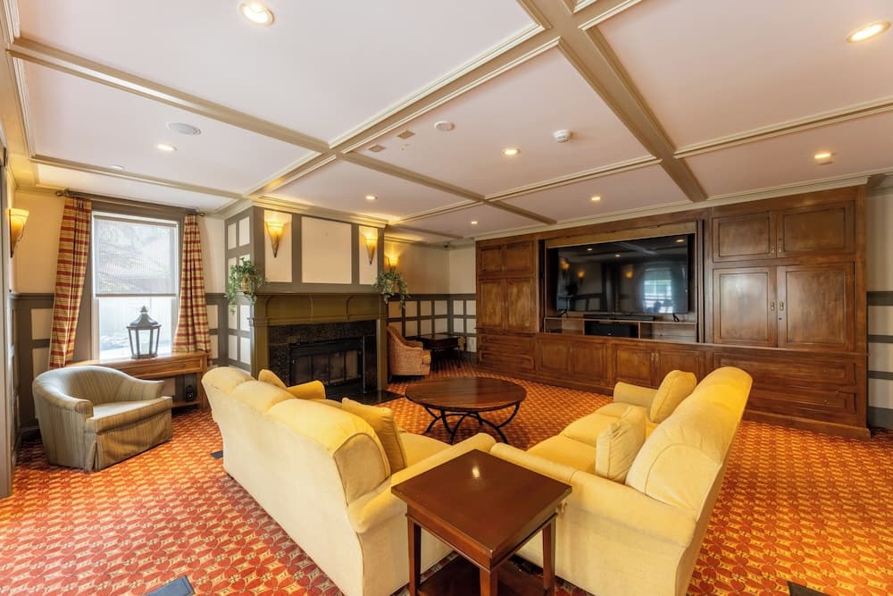 Seneca property views in Snowshoe — gallery photo 3