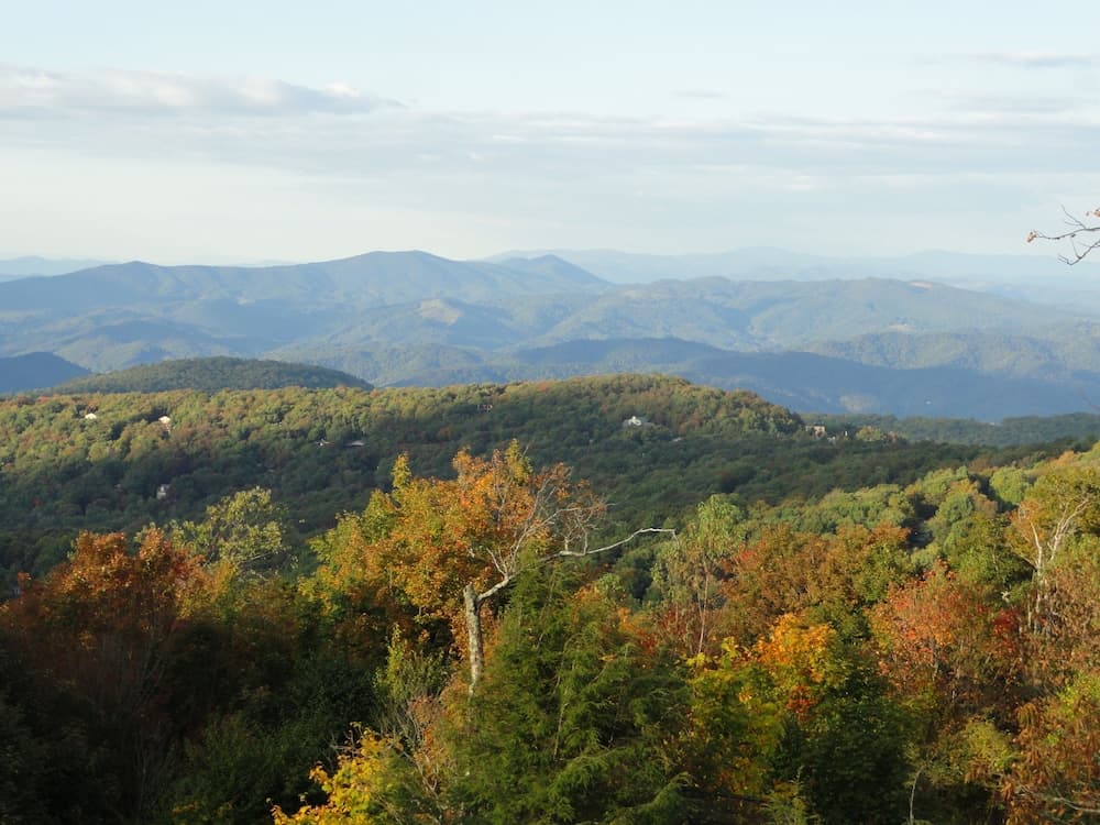 4 Seasons at Beech Mountain featured exterior or lobby in Banner Elk, NC — similar hotel