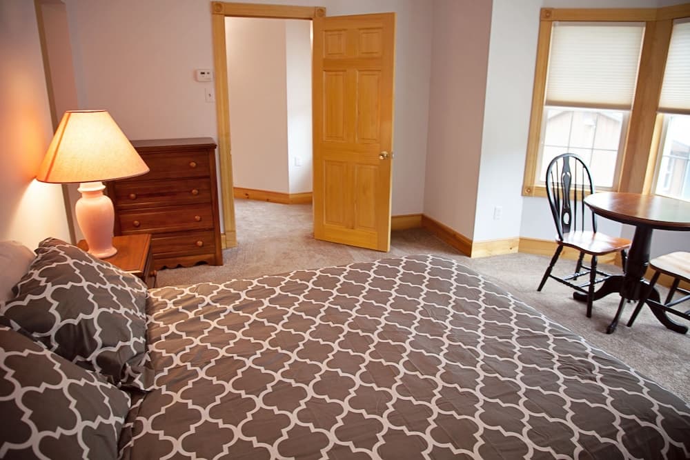 Blue Hill Lodge gallery photo in Claryville — image 41