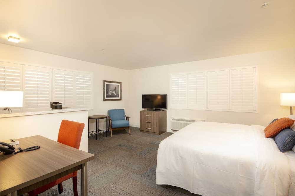 Inn At Moss Landing Point gallery photo in Moss Landing, CA — image 63
