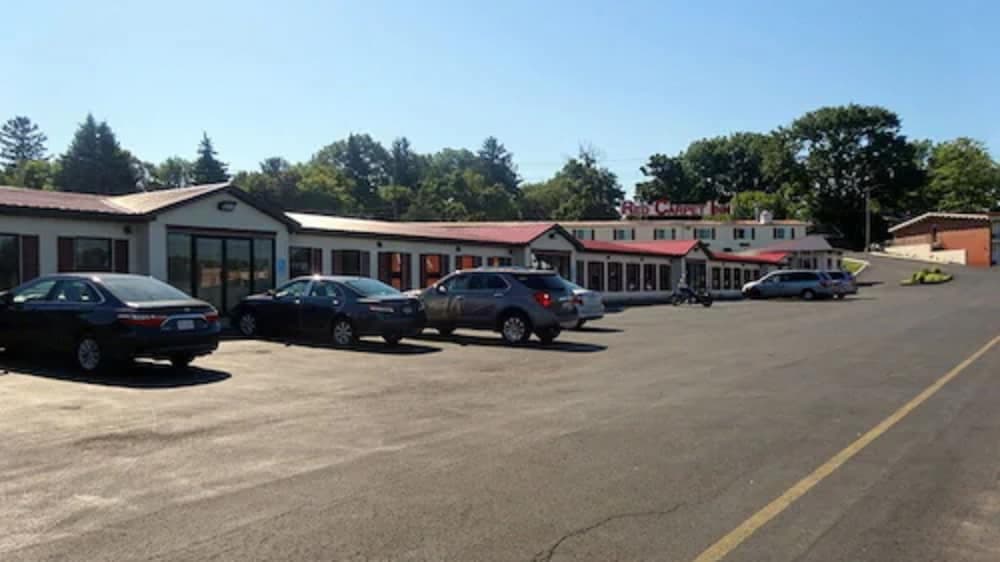 Red Carpet Inn North Syracuse — hotel in North Syracuse, New York