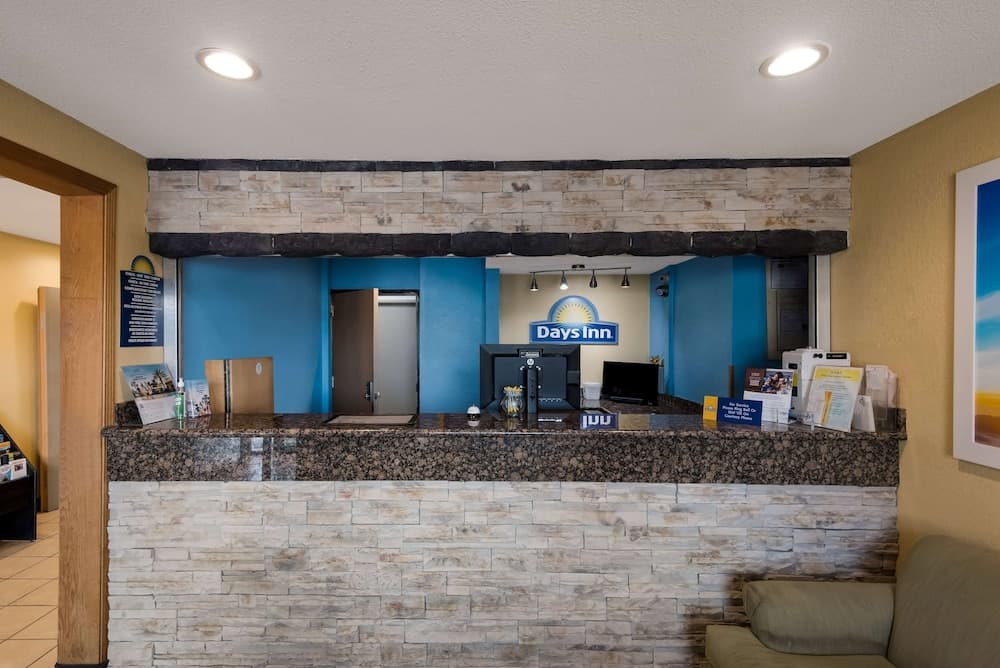 Days Inn by Wyndham Ankeny - Des Moines interior in Ankeny, IA — gallery photo 2