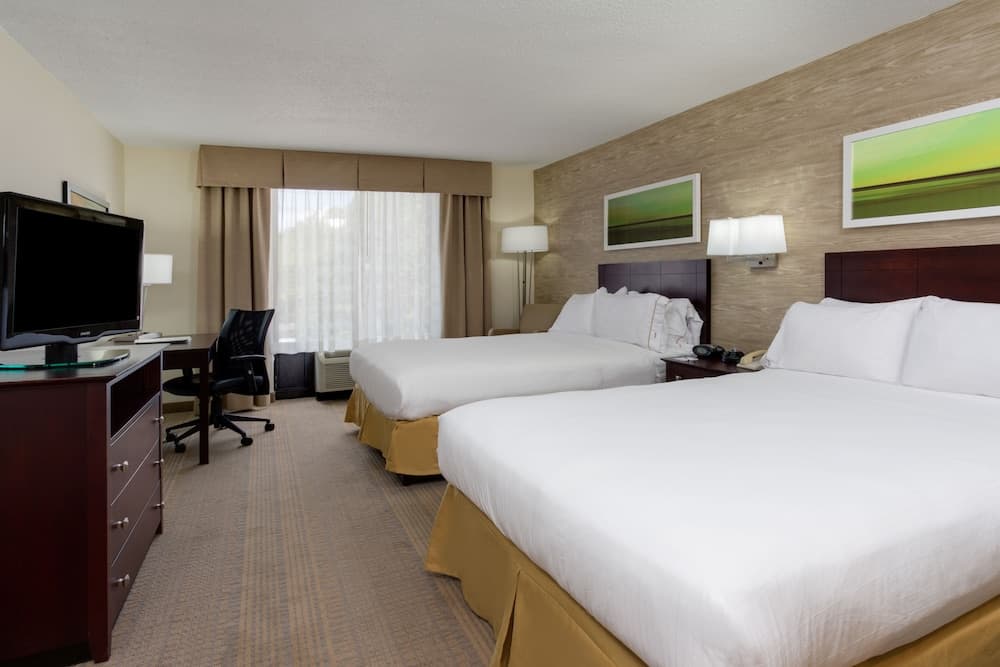 Holiday Inn Express Wilkesboro by IHG interior in North Wilkesboro, NC — gallery photo 2