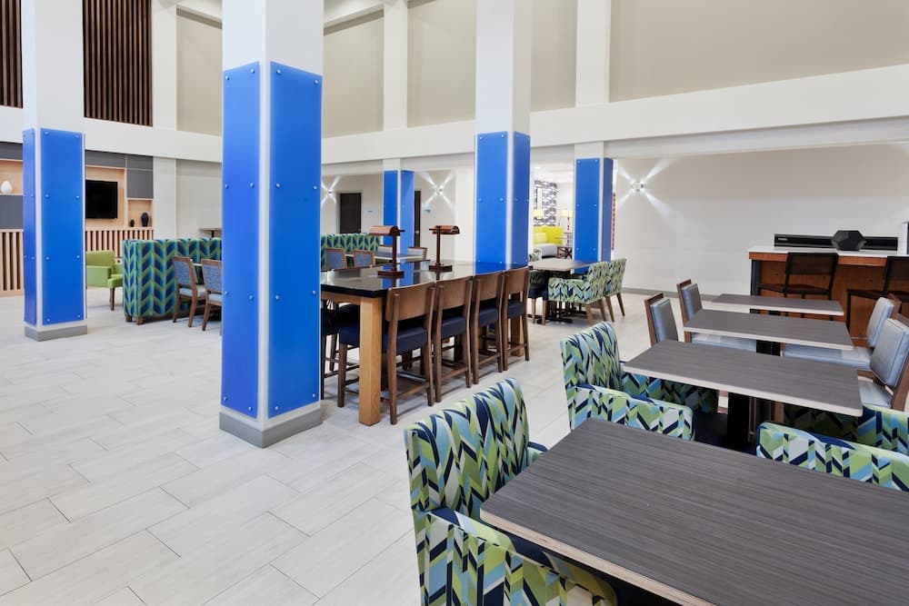 Holiday Inn Express Hotel & Suites Montgomery E - Eastchase by IHG property views in Montgomery, AL — gallery photo 3