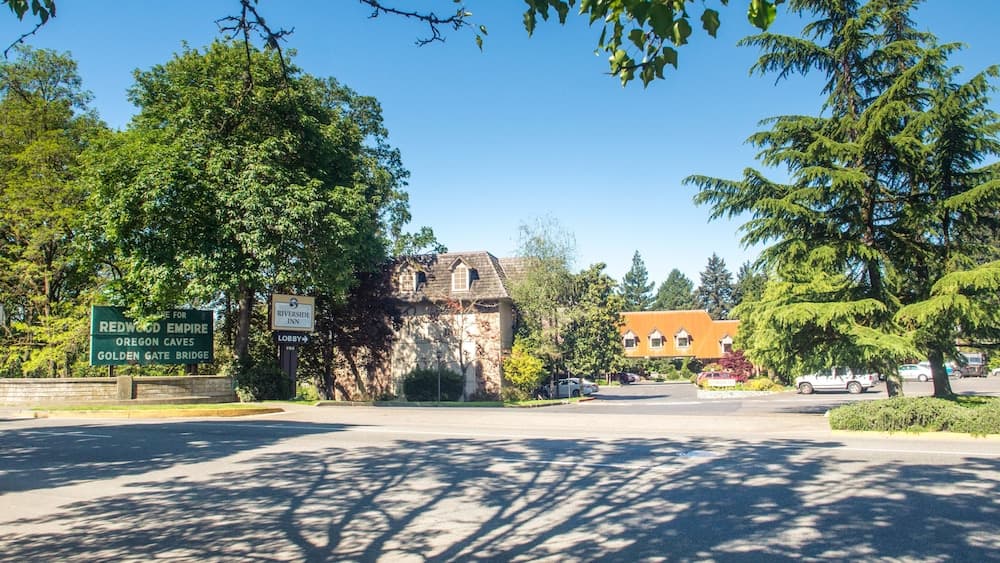 Riverside Inn gallery photo in Grants Pass, OR — image 24