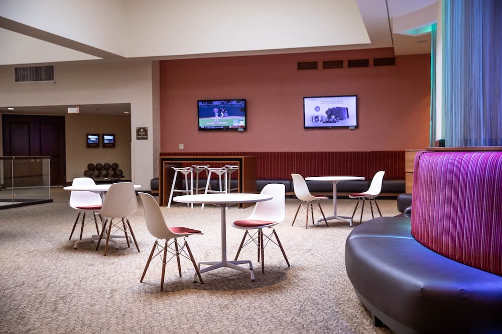 Radisson Plaza Hotel at Kalamazoo Center interior in Kalamazoo, MI — gallery photo 2