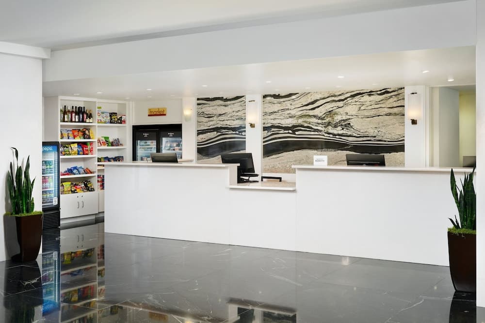 Residence Inn Philadelphia Center City interior in Philadelphia, PA — gallery photo 2