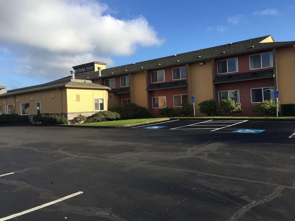 Travelodge Suites by Wyndham Newberg gallery photo in Newberg, OR — image 135