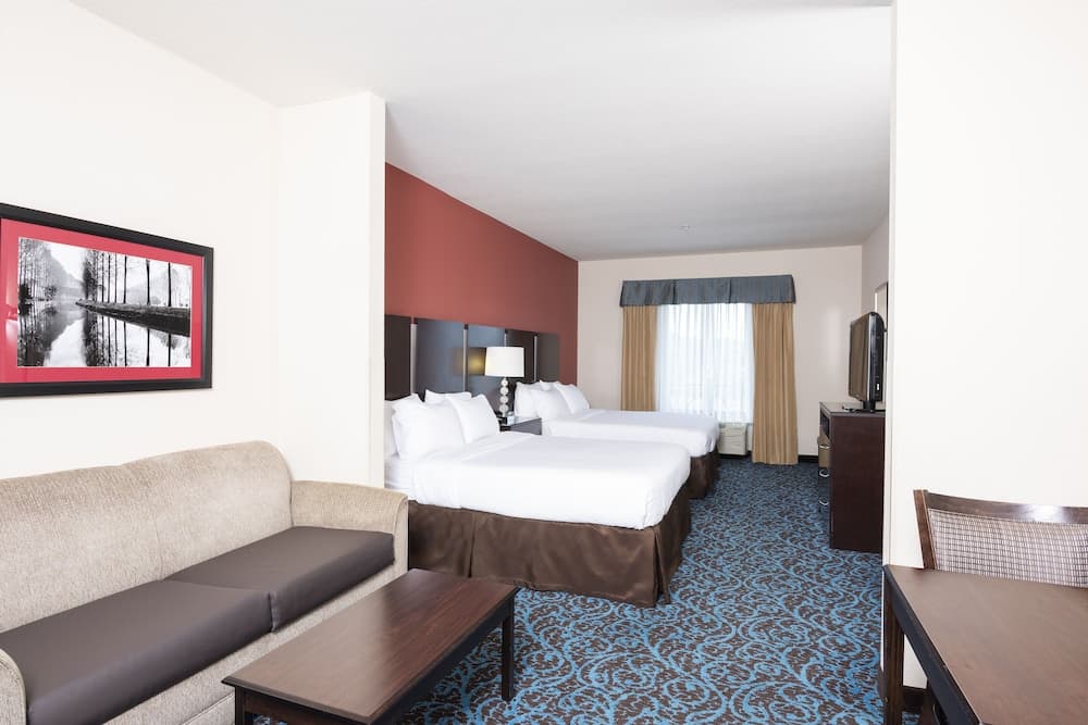 Holiday Inn Express Hotel & Suites New Philadelphia by IHG gallery photo in New Philadelphia, OH — image 43