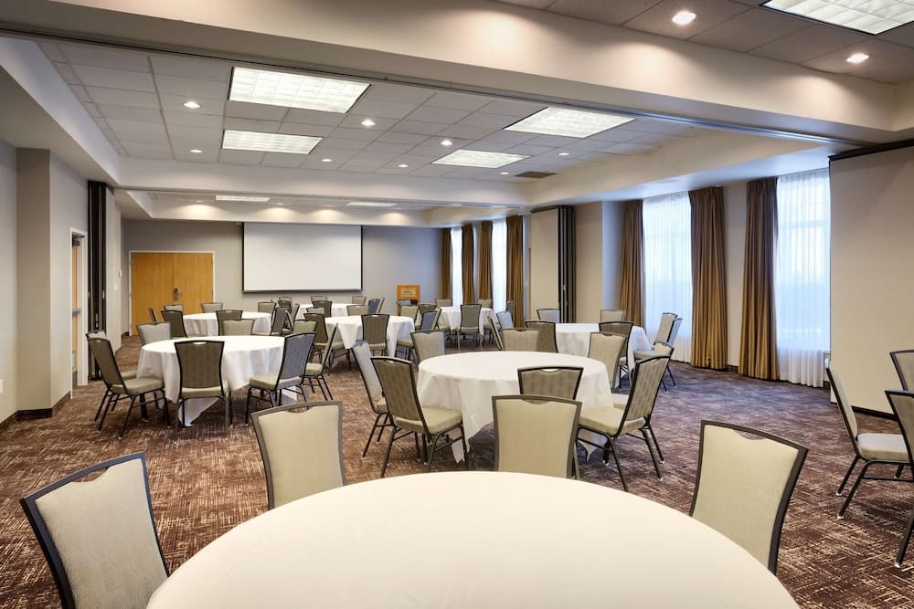 Hampton Inn & Suites Orem gallery photo in Orem, UT — image 46
