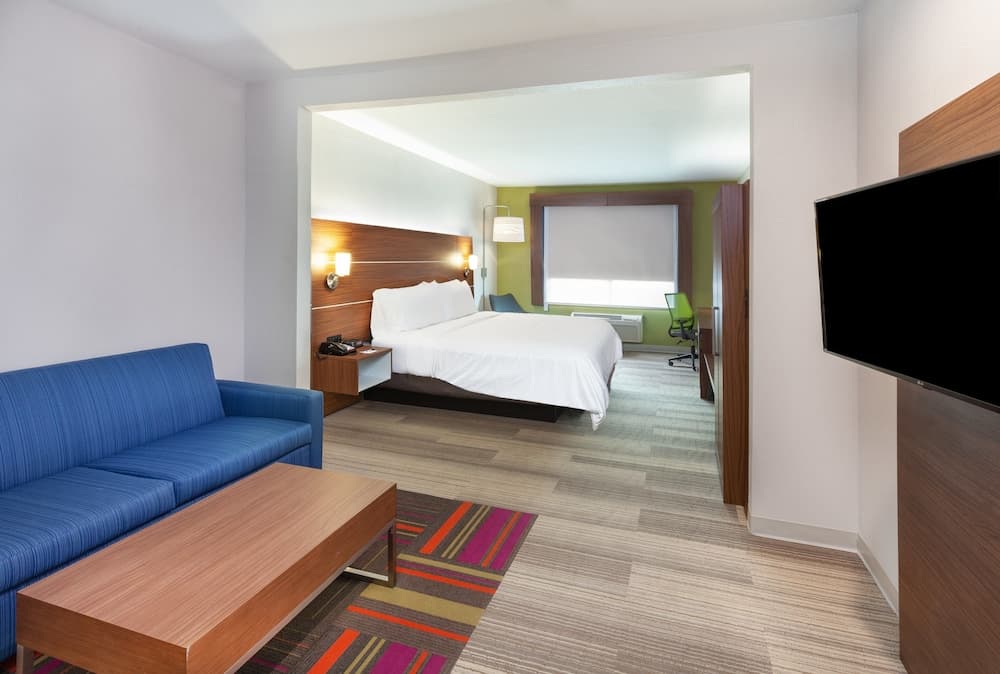 Holiday Inn Express Hotel & Suites Orange by IHG gallery photo in Orange, TX — image 4