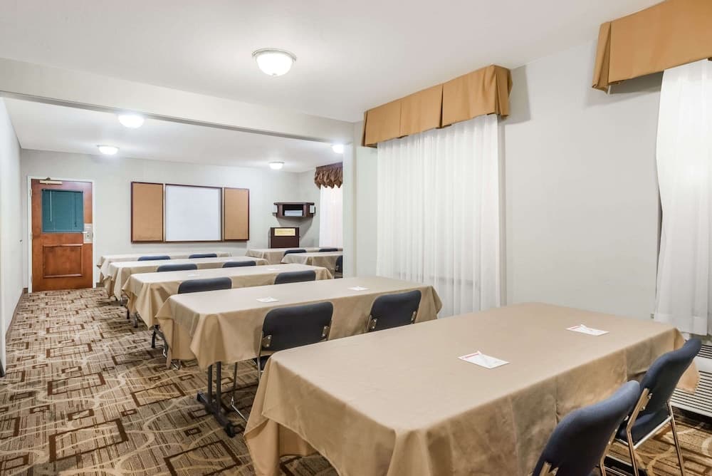 Hawthorn Extended Stay by Wyndham Seville gallery photo in Seville, OH — image 11