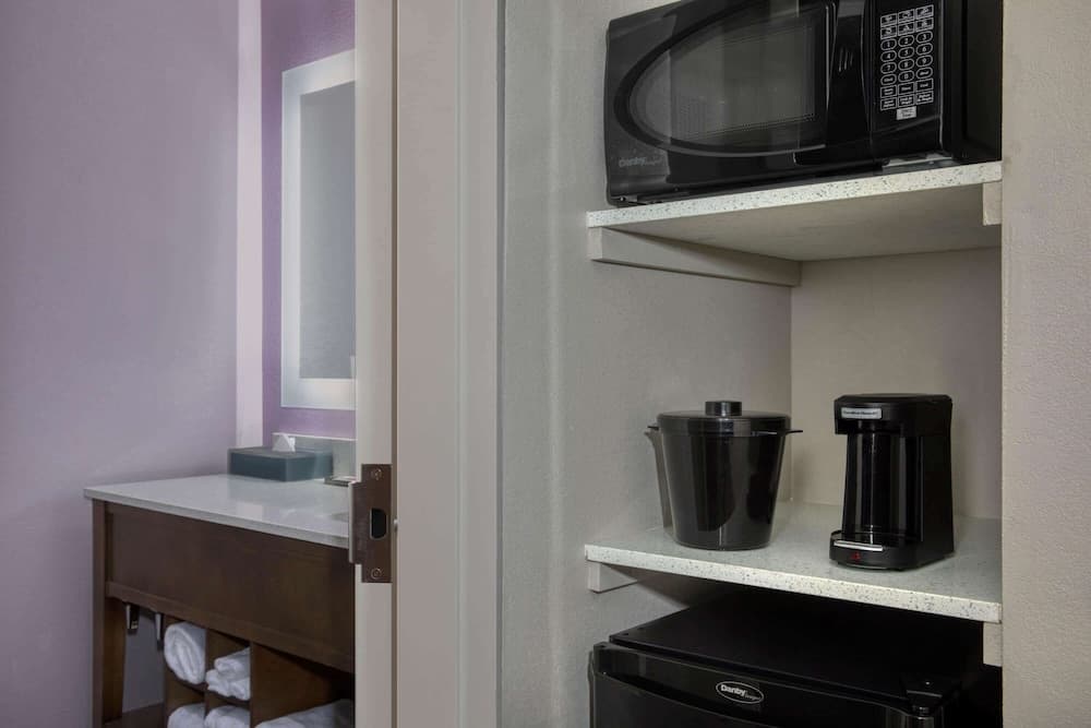 La Quinta Inn & Suites by Wyndham Perry gallery photo in Perry, GA — image 25