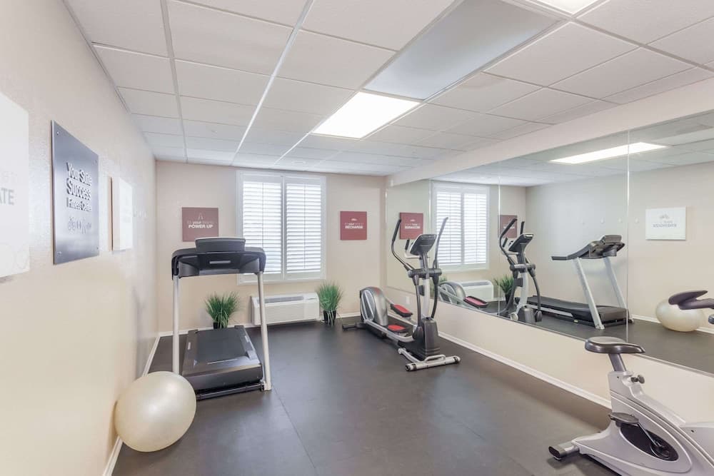 Hawthorn Suites by Wyndham Victorville gallery photo in Victorville, CA — image 7