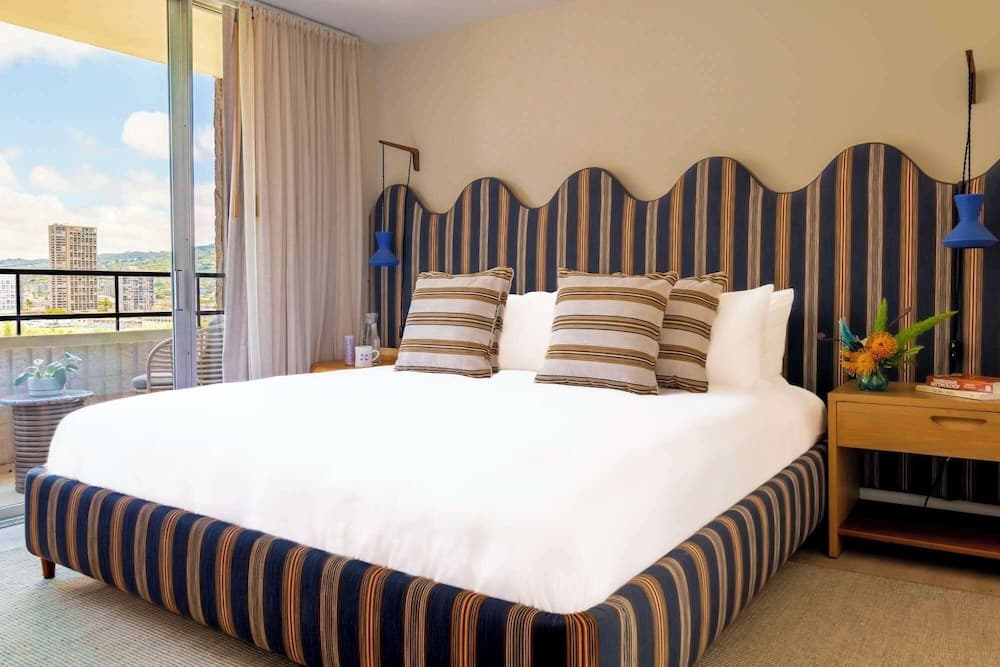Wayfinder Waikiki property views in Honolulu, HI — gallery photo 3