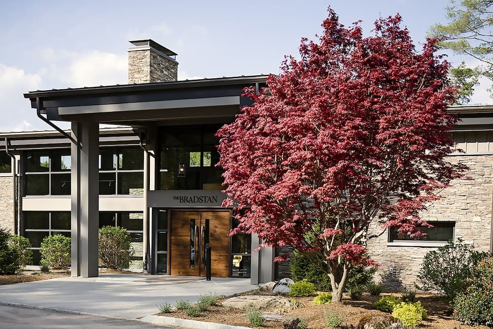 The Bradstan Boutique Hotel featured exterior or lobby in Eldred, NY — similar hotel