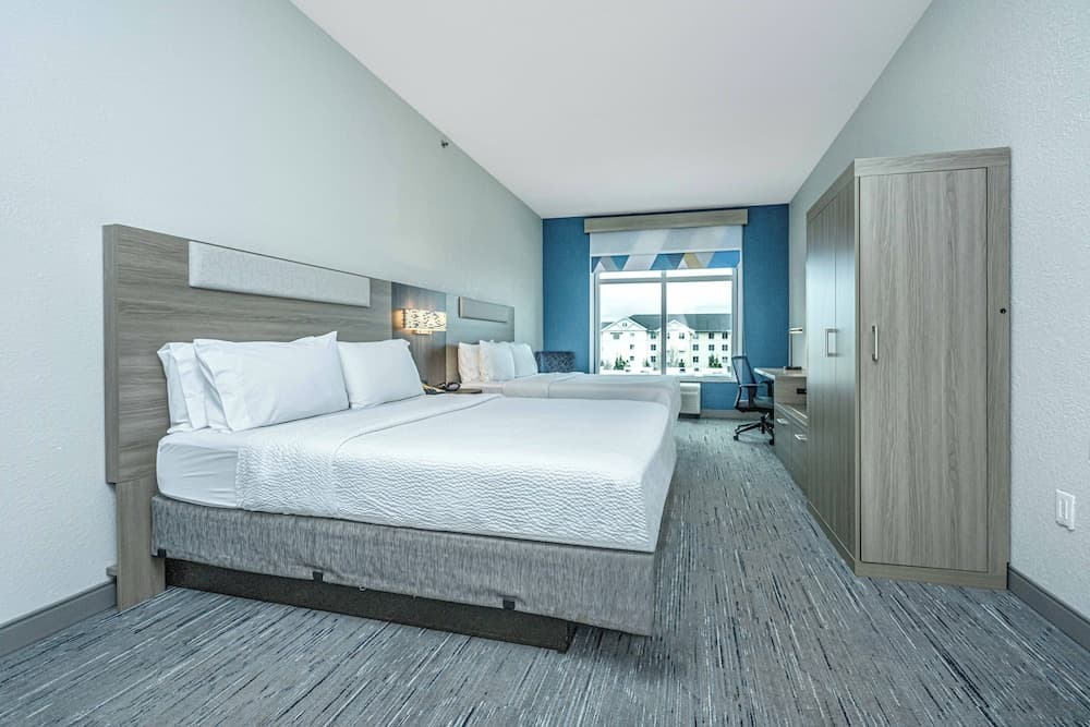 Holiday Inn Express & Suites Charleston Arpt-Conv Ctr Area gallery photo in North Charleston, SC — image 63
