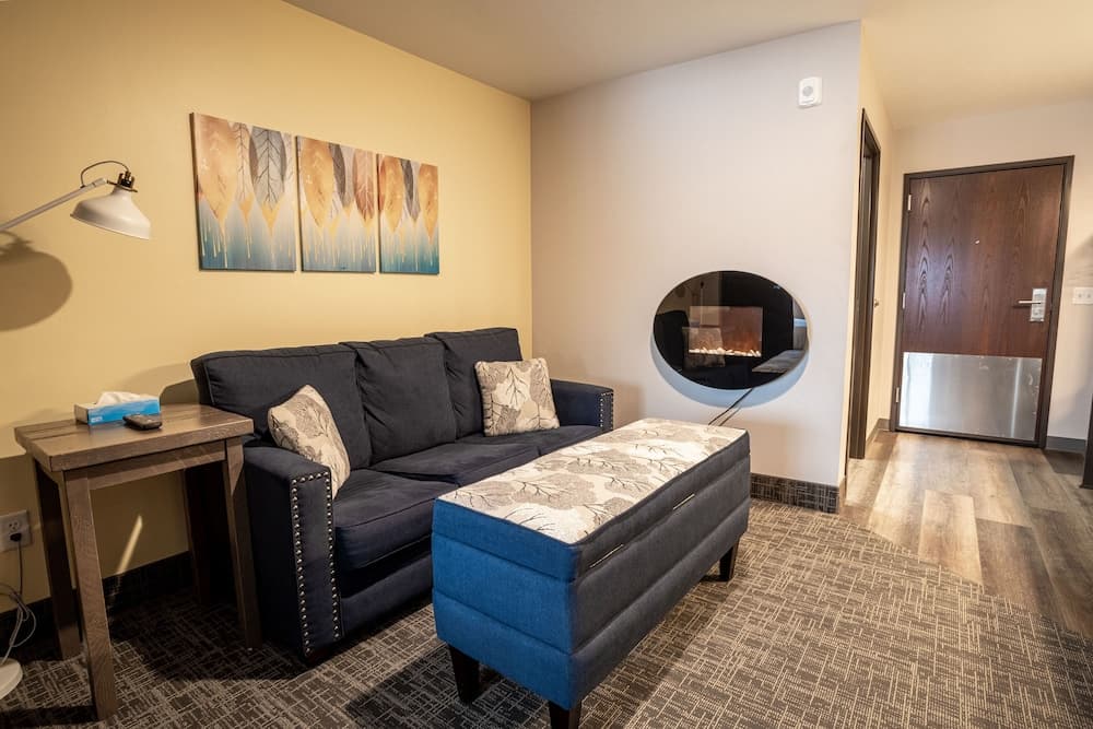 Open Hearth Lodge interior in Sister Bay, WI — gallery photo 2