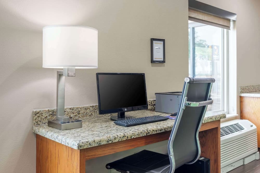 Comfort Inn & Suites Temple - Medical Center gallery photo in Temple, TX — image 32