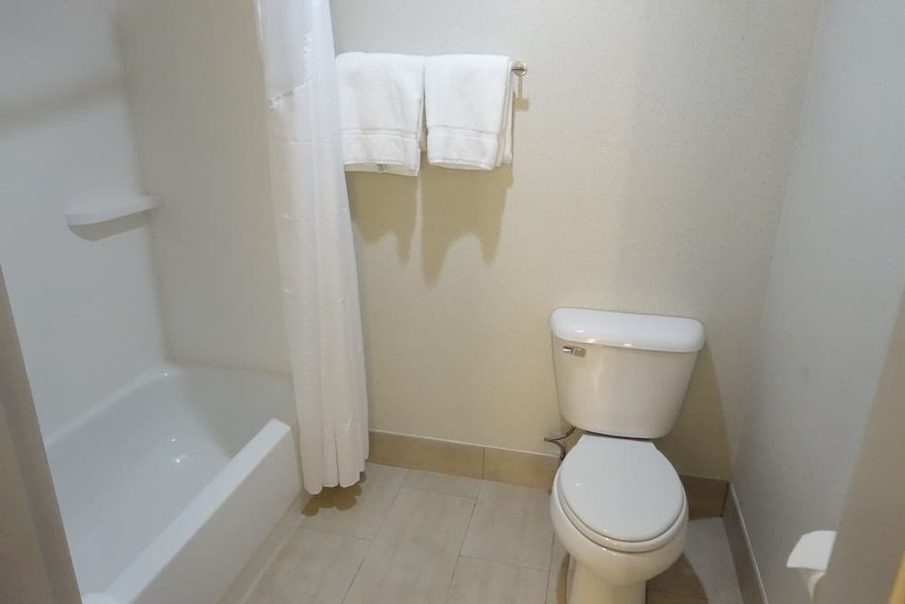 Holiday Inn Express & Suites Brentwood by IHG gallery photo in Brentwood, CA — image 7