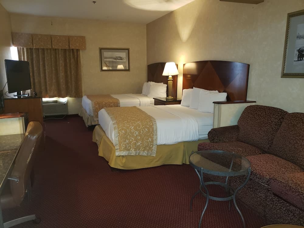 A Victory Suites Warren gallery photo in Warren, MI — image 10