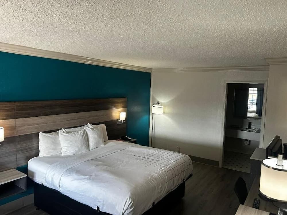Causeway Inn - Metairie gallery photo in Metairie, LA — image 21